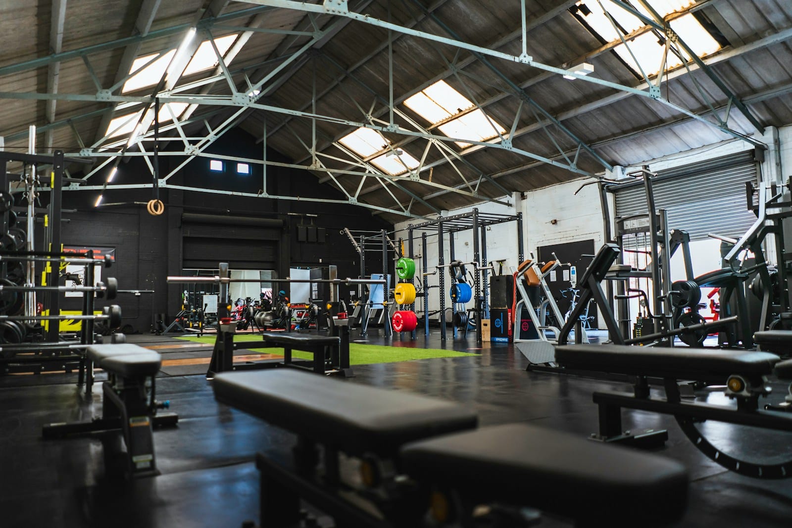 Espace de musculation utilisé par un coach sportif Guignen